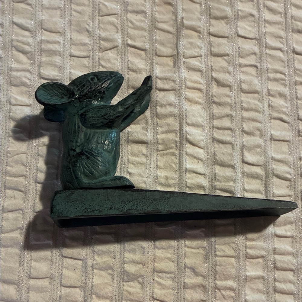 Cast Iron Green & Black Mouse Doorstop - Picture 2 of 6